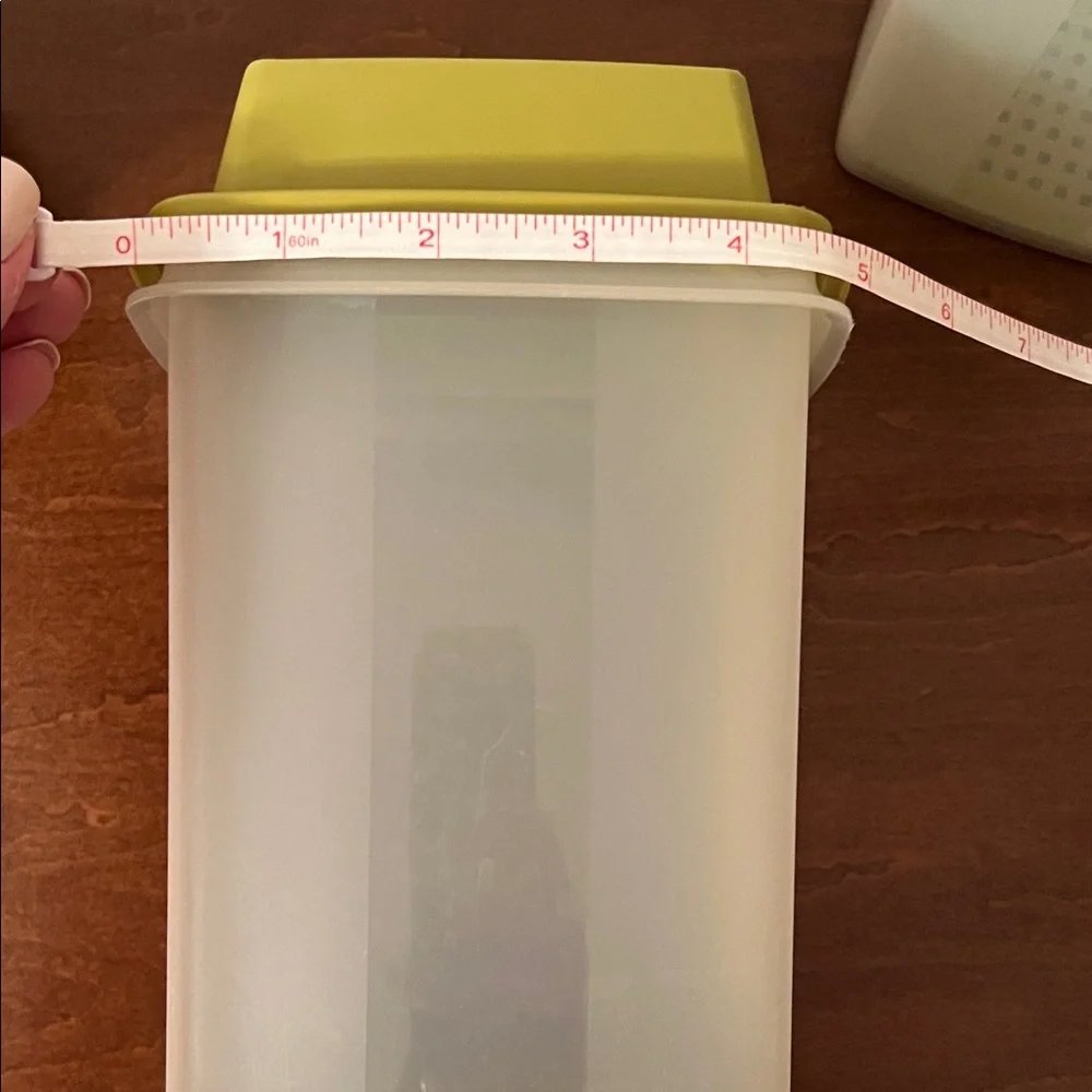 Tupperware Green and White Kitchen Storage Containers - Picture 7 of 11